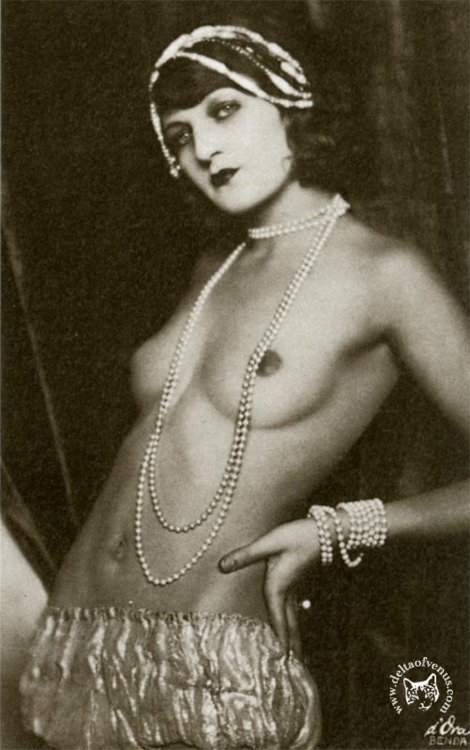 Jazz Age Beauty